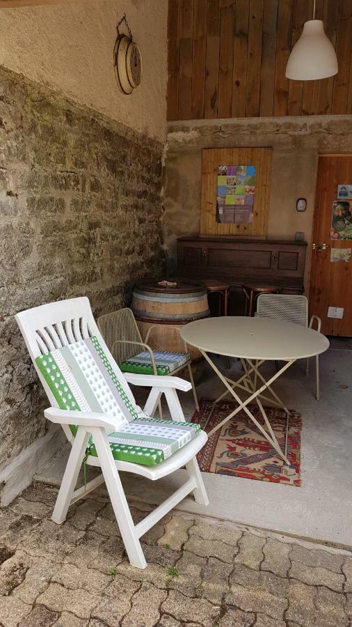 Gîte la Providence Saint-Sernin-du-Plain Exterior foto